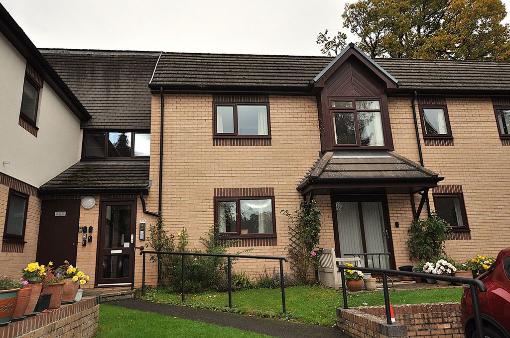 2 bed flat for sale6 Maidens Croft, Hexham NE46