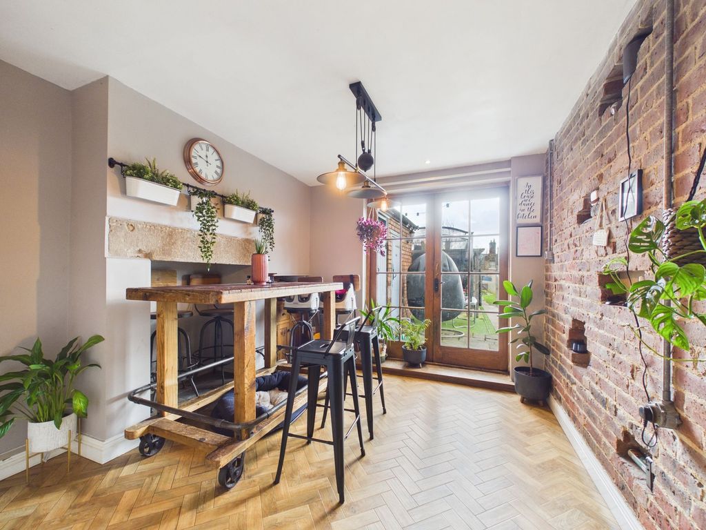 Additional image 10 of 3 bed terraced house for saleLong Row, Belper DE56