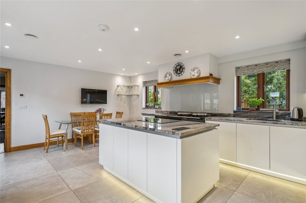 Additional image 3 of 4 bed detached house for saleRossway, Berkhamsted, Hertfordshire HP4