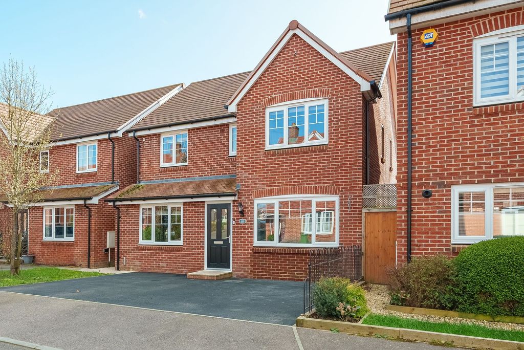Additional image 21 of 4 bed detached house for saleRhodes Way, Billingshurst RH14