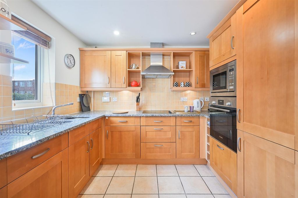 Additional image 2 of 2 bed flat for saleWingfield Court, Banstead SM7