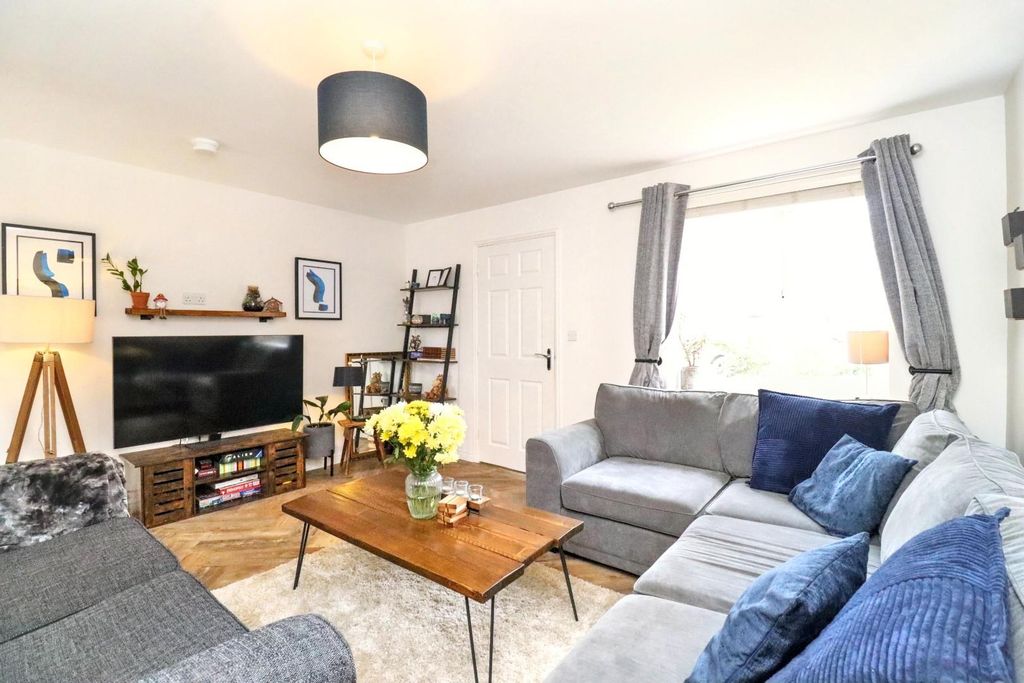 3 bed detached house for saleSimon Hunter Way, Middlesbrough TS4 photo 4