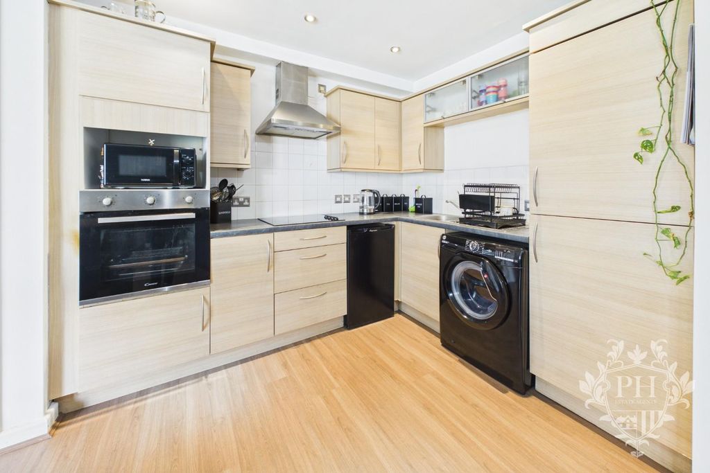 Additional image 4 of 2 bed flat for saleThe Potteries, Middlesbrough TS5