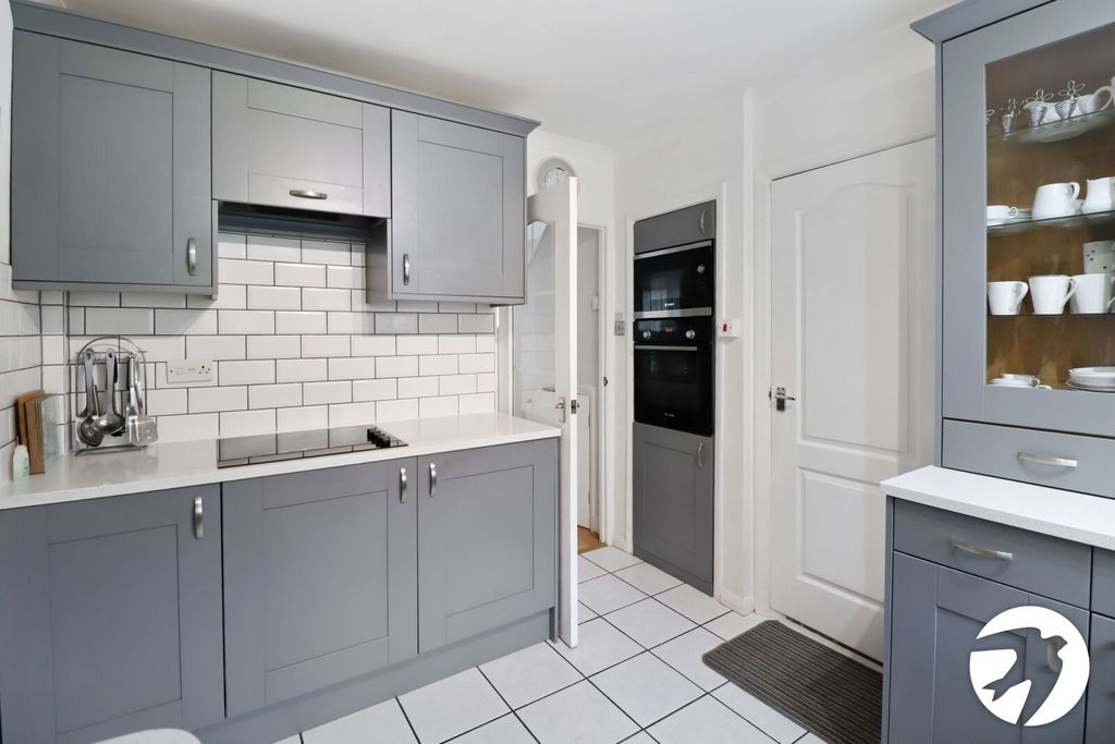 Additional image 10 of 3 bed semi-detached house for saleErith Road, Belvedere DA17