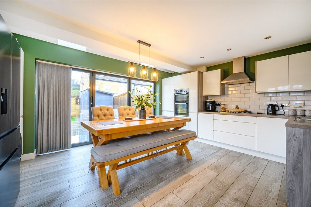 Additional image 4 of 3 bed semi-detached house for saleOakwell Croft, Batley, West Yorkshire WF17