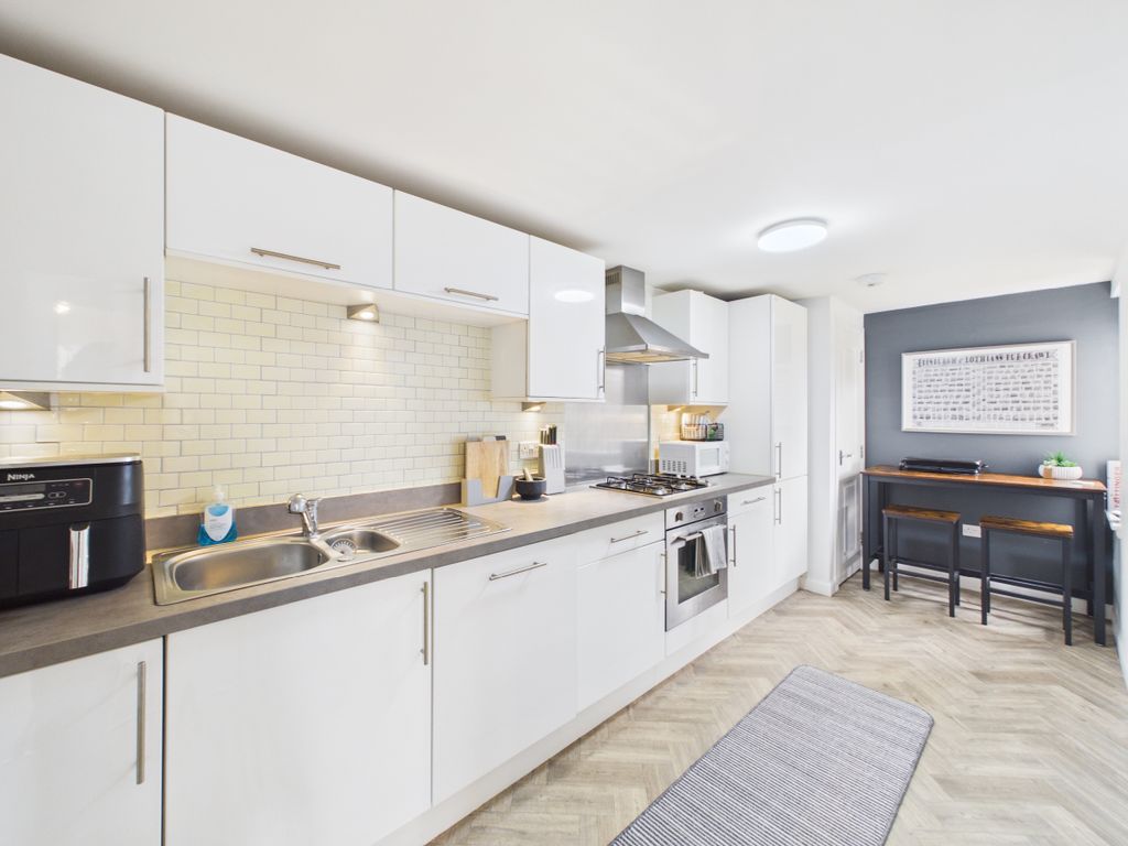 Additional image 5 of 2 bed flat for saleJames Weir Grove, Uddingston G71