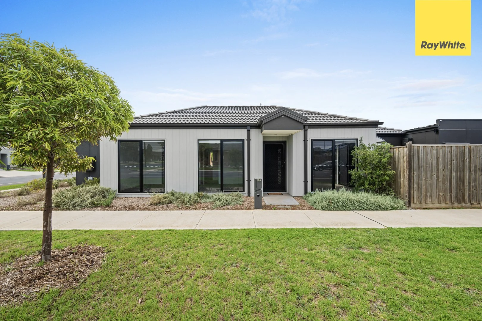 134 Oldbridge Boulevard, Weir Views VIC 3338