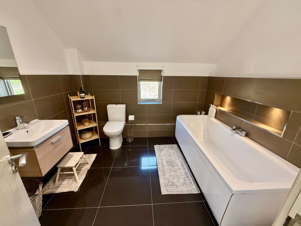 Additional image 22 of 4 bed barn conversion for saleHigh Street, Castle Donington DE74