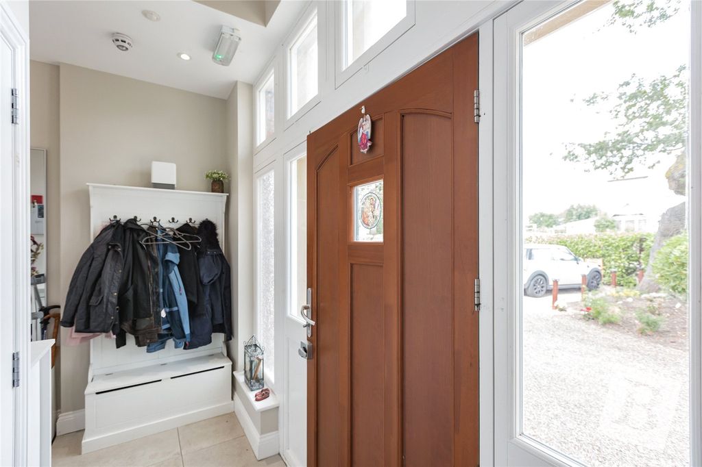 Additional image 16 of 3 bed flat for saleConvent Close, Upminster RM14