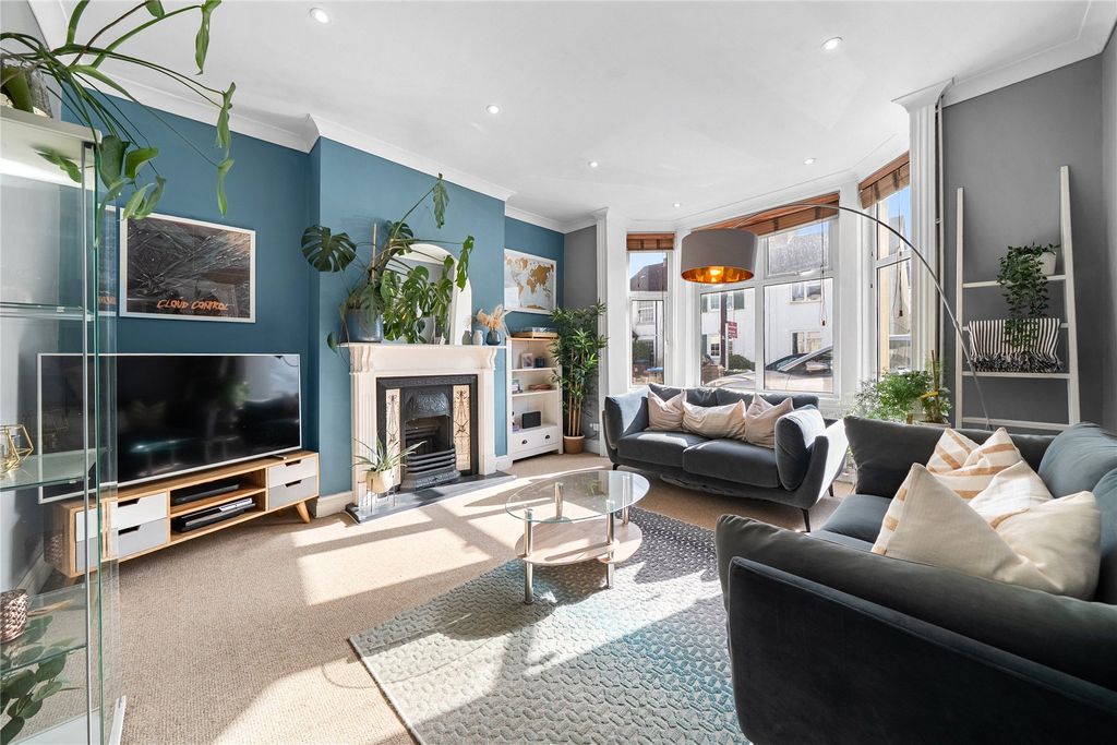 Additional image 3 of 3 bed semi-detached house for saleAddlestone KT15