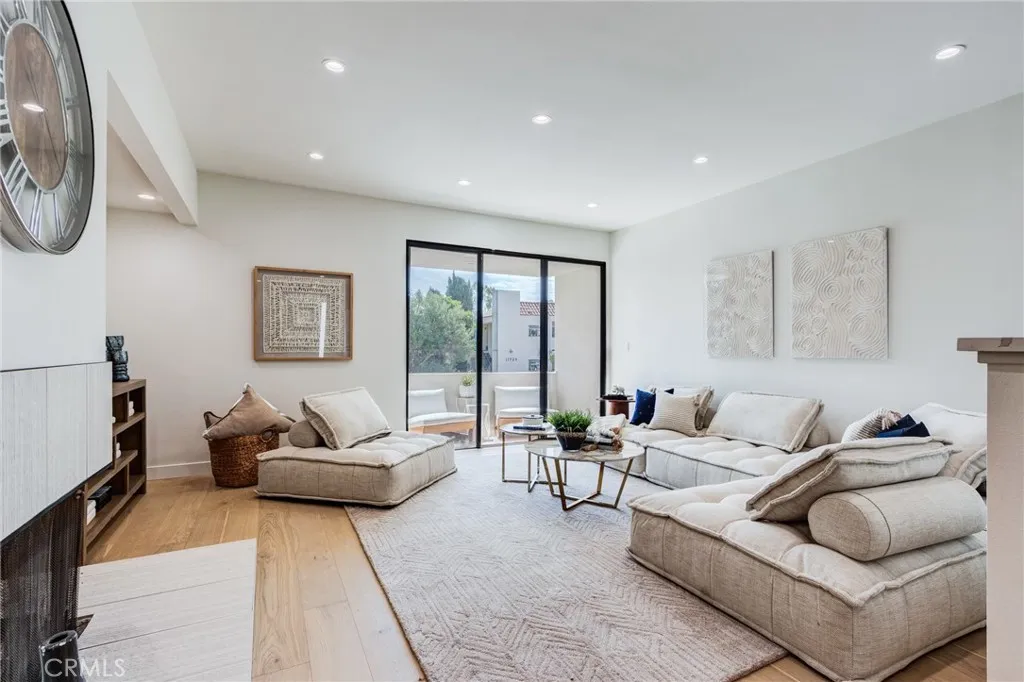 Additional image 74 of 11919 Mayfield Ave Unit 2, Los Angeles, CA 90049