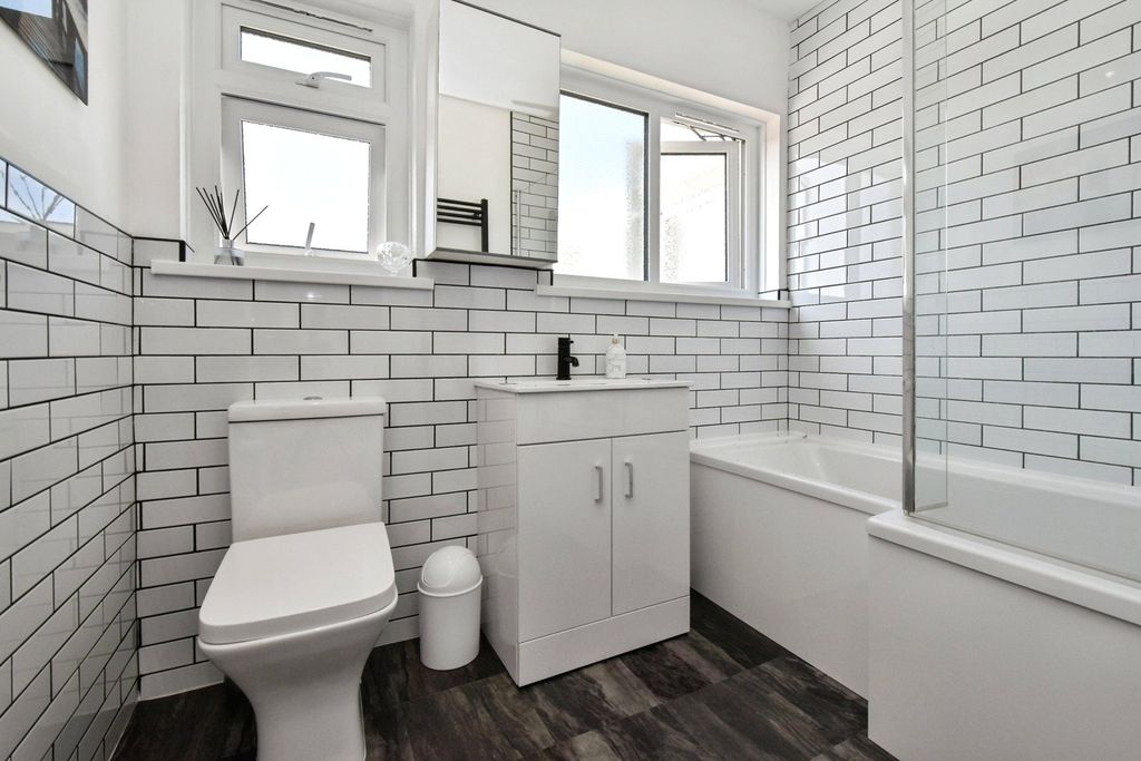 Additional image 15 of 3 bed bungalow for saleHendre Road, Tycroes, Ammanford, Carmarthenshire SA18
