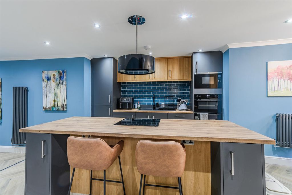 Additional image 5 of 5 bed end terrace house for saleWindsor Road, Barry CF62