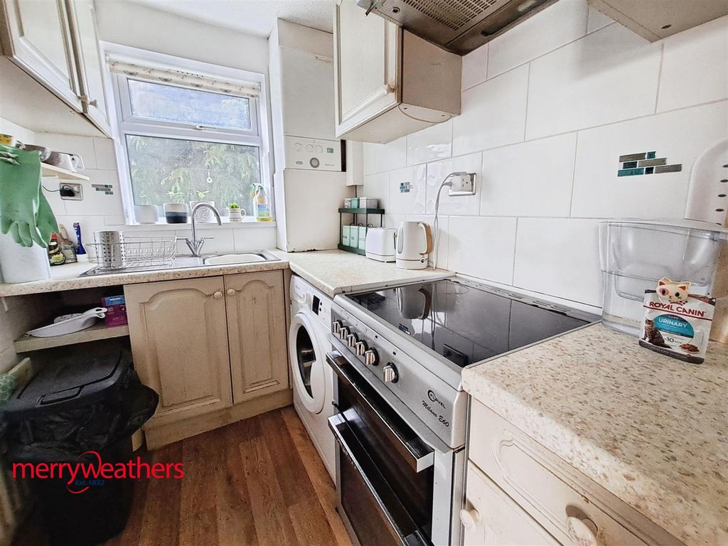 Additional image 3 of 2 bed flat for saleCloverlands Drive, Staincross, Barnsley S75