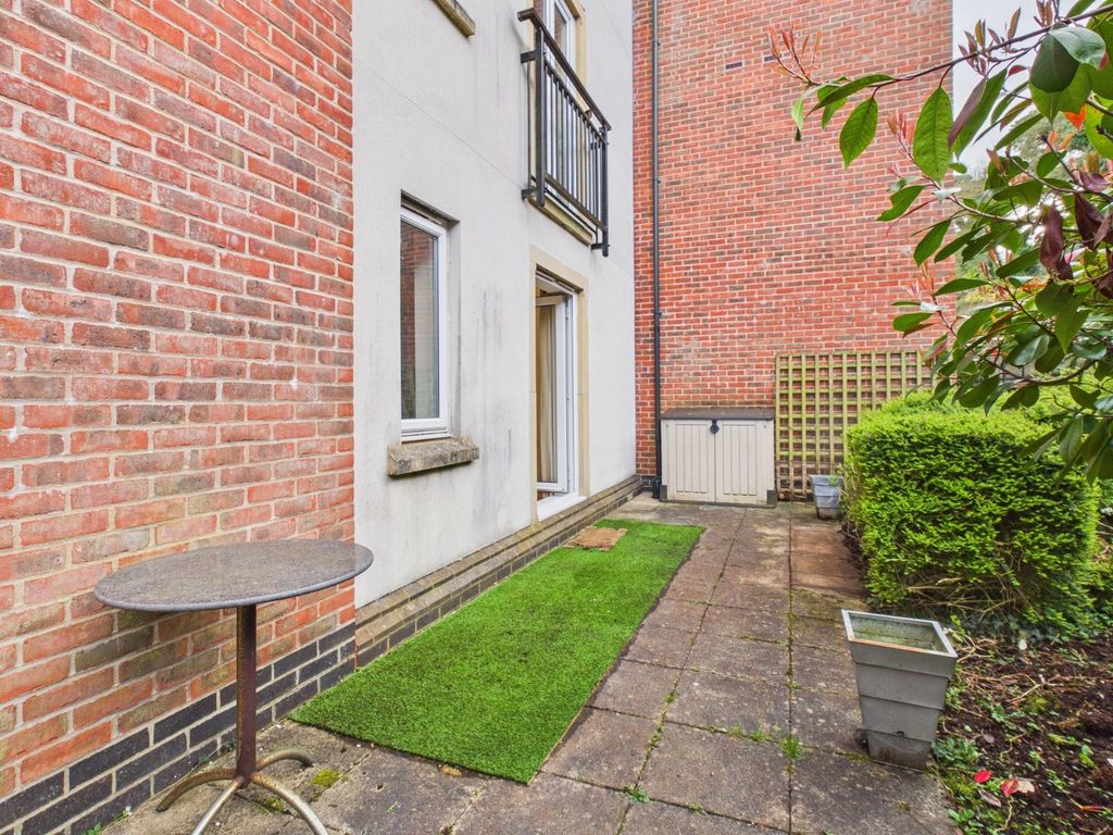 Additional image 2 of 2 bed flat for saleWhielden Street, Amersham, Buckinghamshire HP7