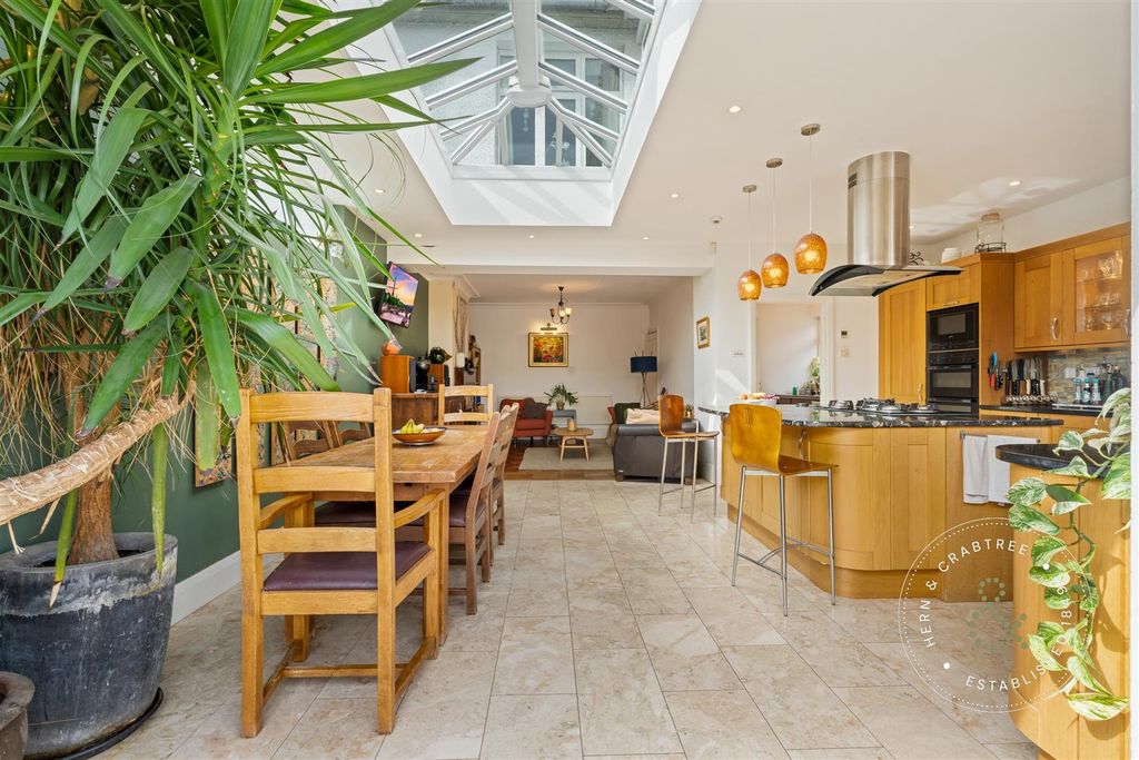 Additional image 7 of 4 bed detached house for salePencisely Crescent, Llandaff, Cardiff CF5
