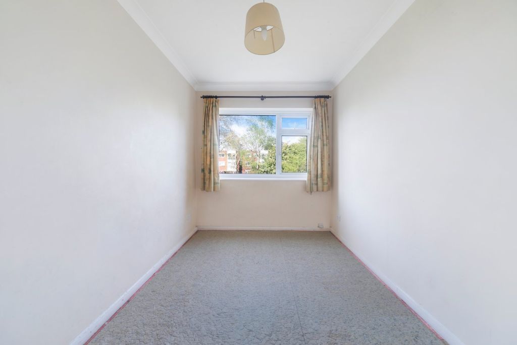 Additional image 13 of 2 bed flat for saleFoxgrove Road, Beckenham BR3