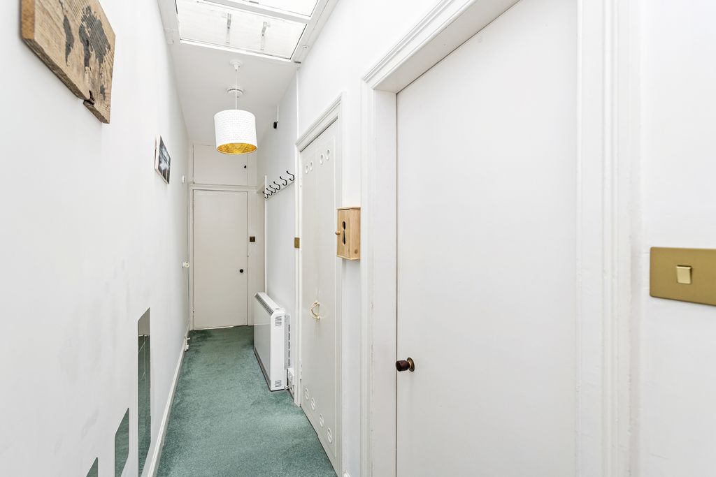 Additional image 12 of 1 bed flat for sale15/8 Belmont Road, Juniper Green, Edinburgh EH14