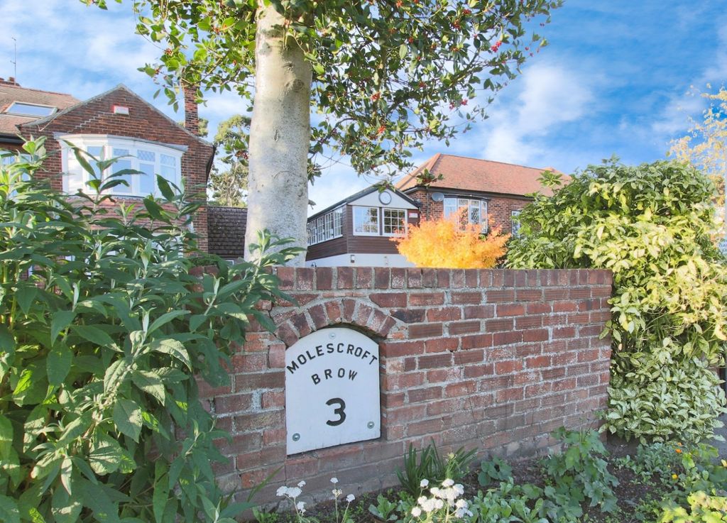 5 bed semi-detached house for saleDriffield Road, Beverley, East Riding Of Yorkshire HU17 photo 2