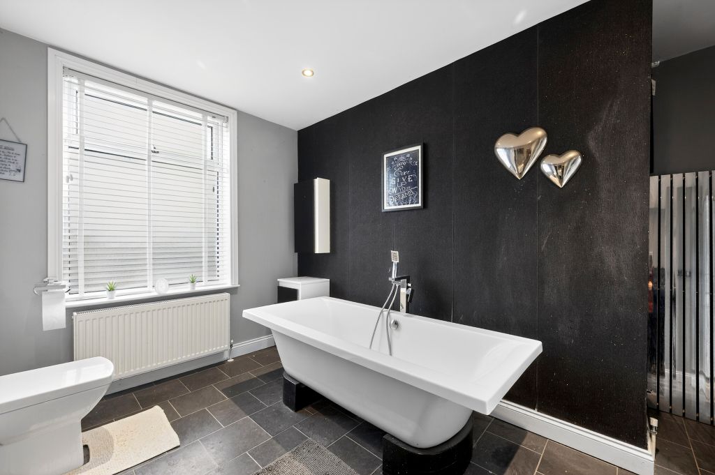 Additional image 10 of 9 bed semi-detached house for saleMain Street, Alfreton DE55