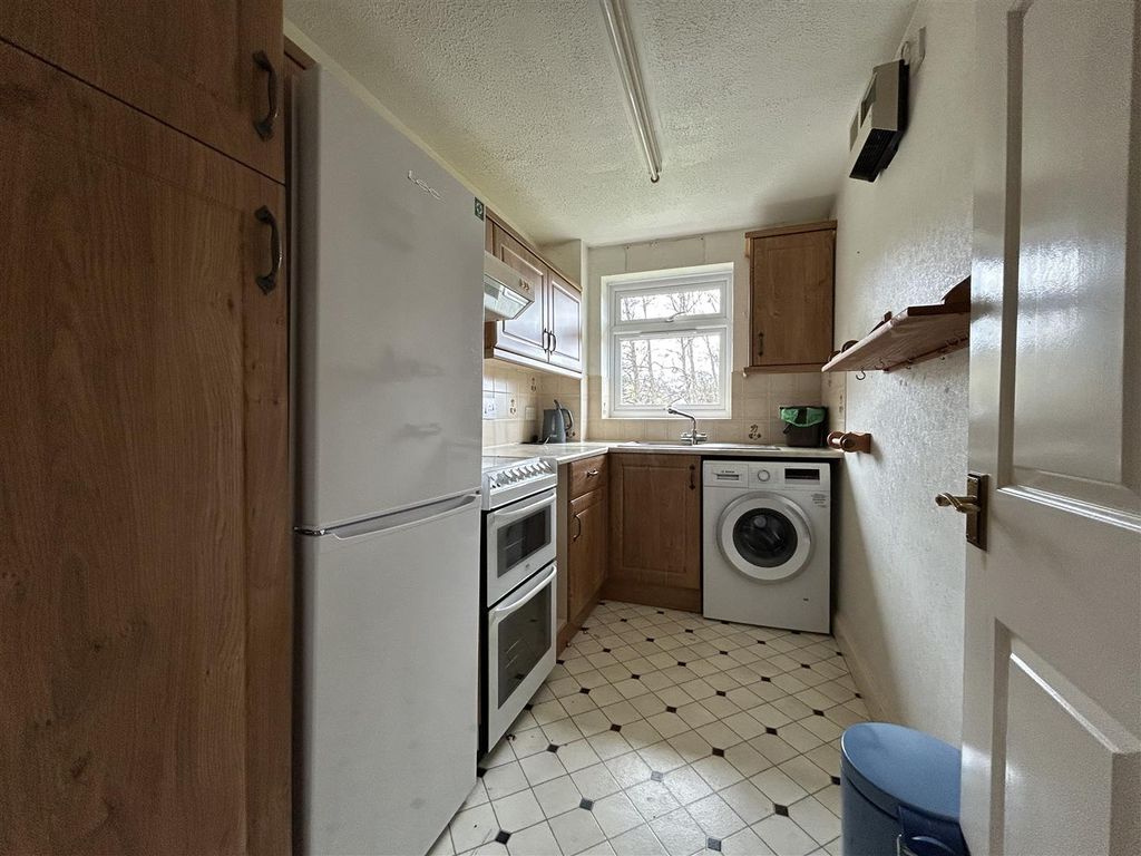 Additional image 3 of 2 bed flat for saleMeadow Court, Bridport DT6