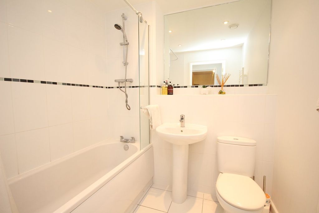 Additional image 7 of 1 bed flat for saleWissen Drive, Letchworth Garden City SG6