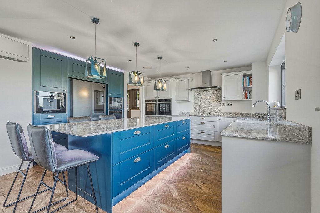 Additional image 16 of 6 bed detached house for saleFiddlers Green, Attleborough NR17