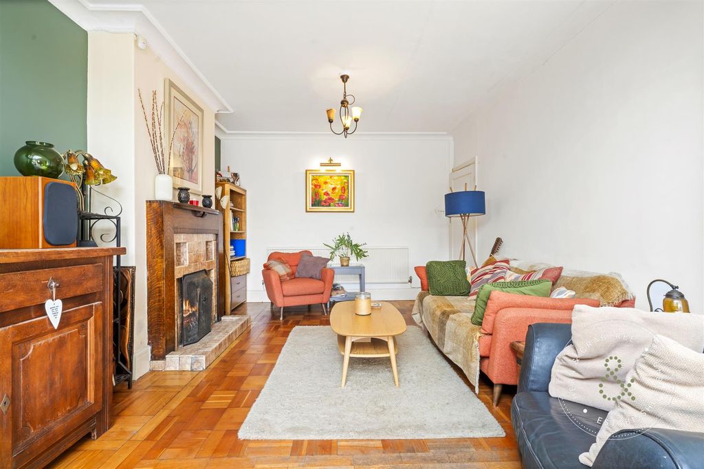 Additional image 5 of 4 bed detached house for salePencisely Crescent, Llandaff, Cardiff CF5