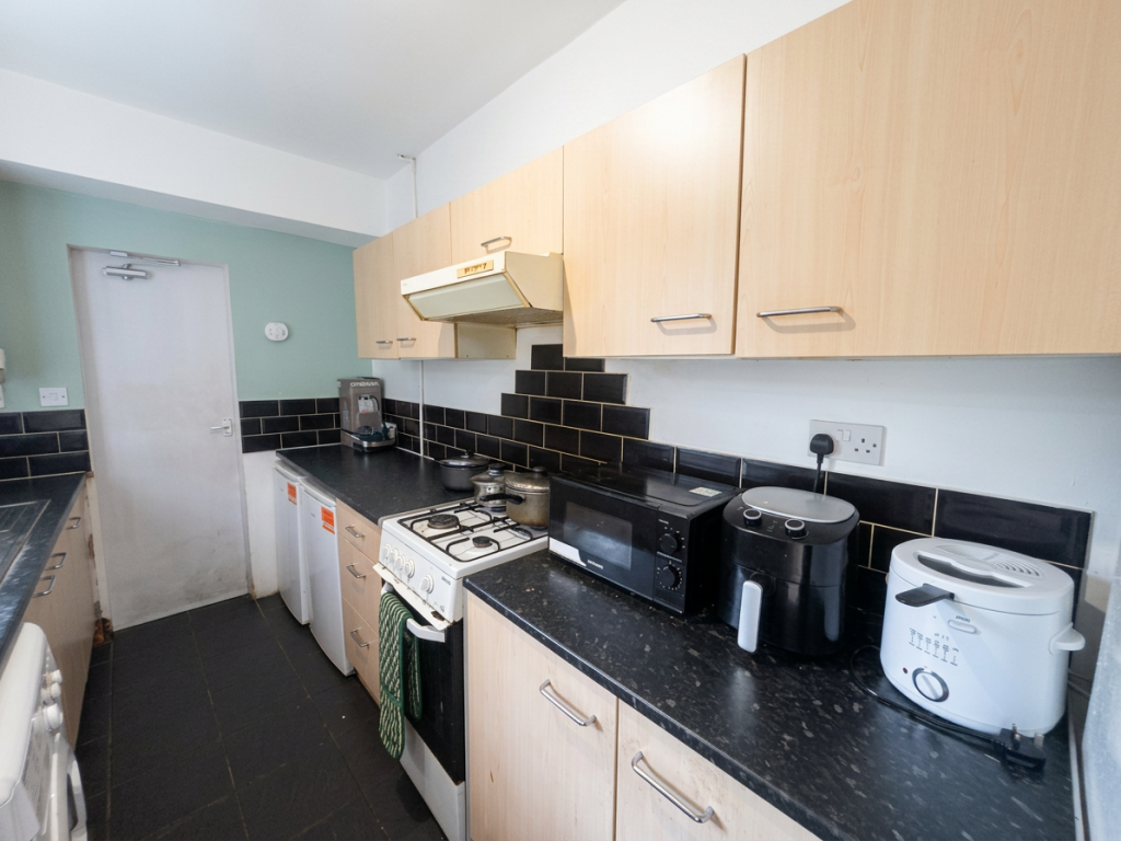 Additional image 4 of Milner Road - 4 bed, Selly Oak, West Midlands, B29