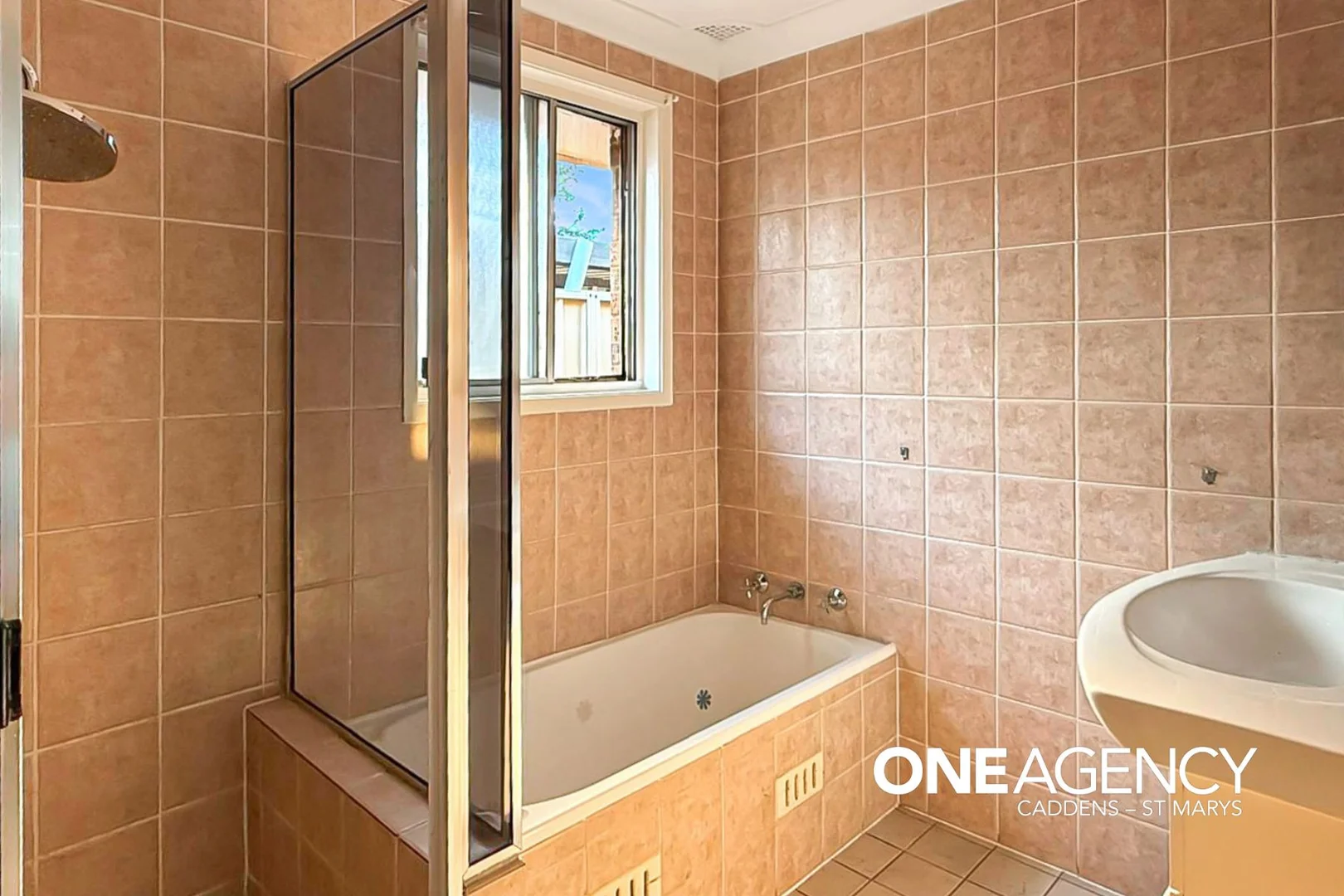 4 Garrick Road, St Clair NSW 2759 photo 3