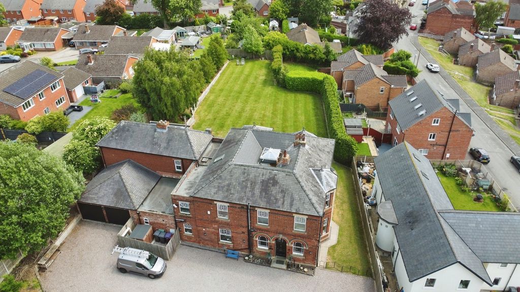6 bed detached house for saleHigh Street, Tibshelf, Derbyshire DE55