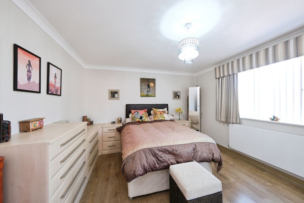 Additional image 4 of 2 bed flat for saleLakeside Boulevard, Doncaster, South Yorkshire DN4