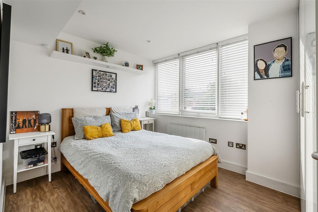 Additional image 11 of 1 bed flat for saleThe Street, Ashtead KT21