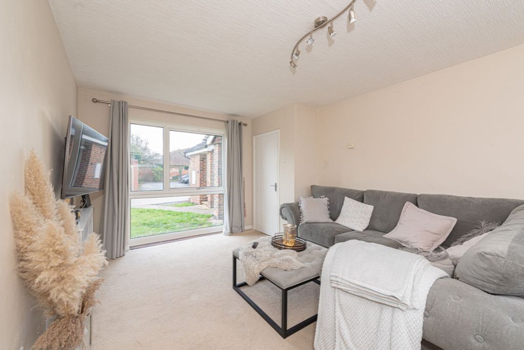 Additional image 2 of 1 bed maisonette for saleBlacksmith Close, Ashtead KT21