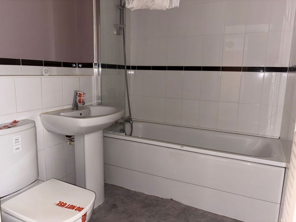 Additional image 8 of 1 bed flat for saleFlat 29 Metro Apartments, 101 Goldsworth Road, Woking, Surrey GU21