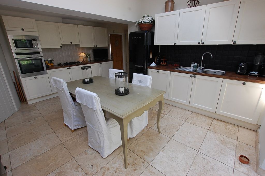 Additional image 18 of 4 bed end terrace house for saleKings Road, Ashton-Under-Lyne, Greater Manchester OL6