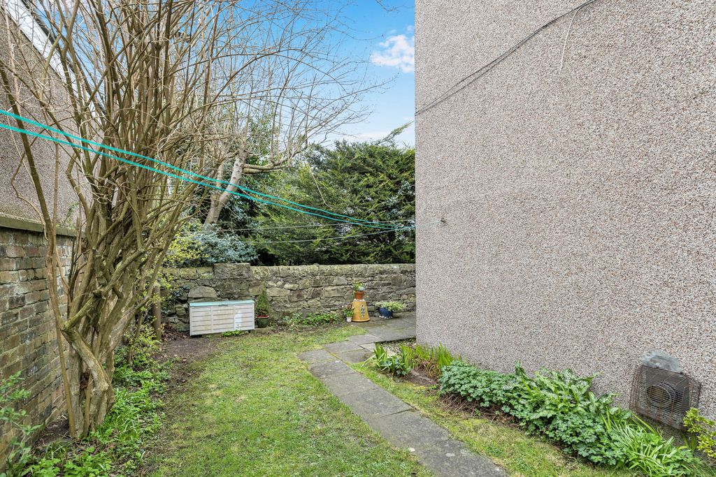 Additional image 18 of 1 bed flat for sale15/8 Belmont Road, Juniper Green, Edinburgh EH14