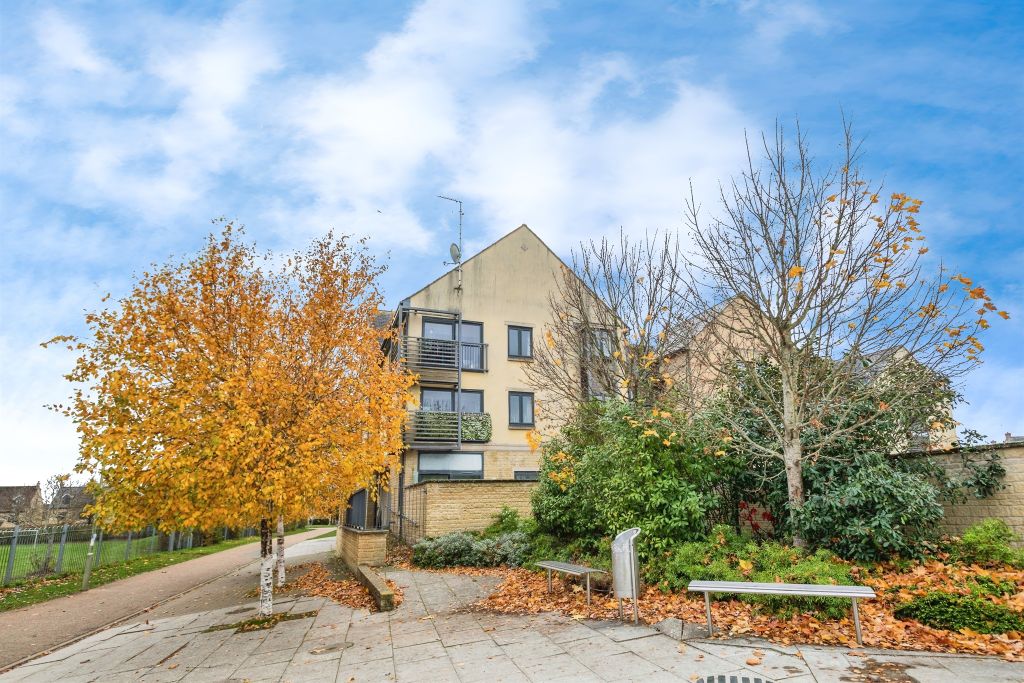 Additional image 14 of 2 bed flat for saleThornhill Close, Carterton OX18