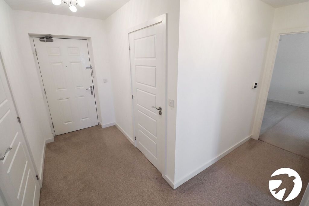 Additional image 10 of 2 bed flat for saleMorris Drive, Belvedere DA17