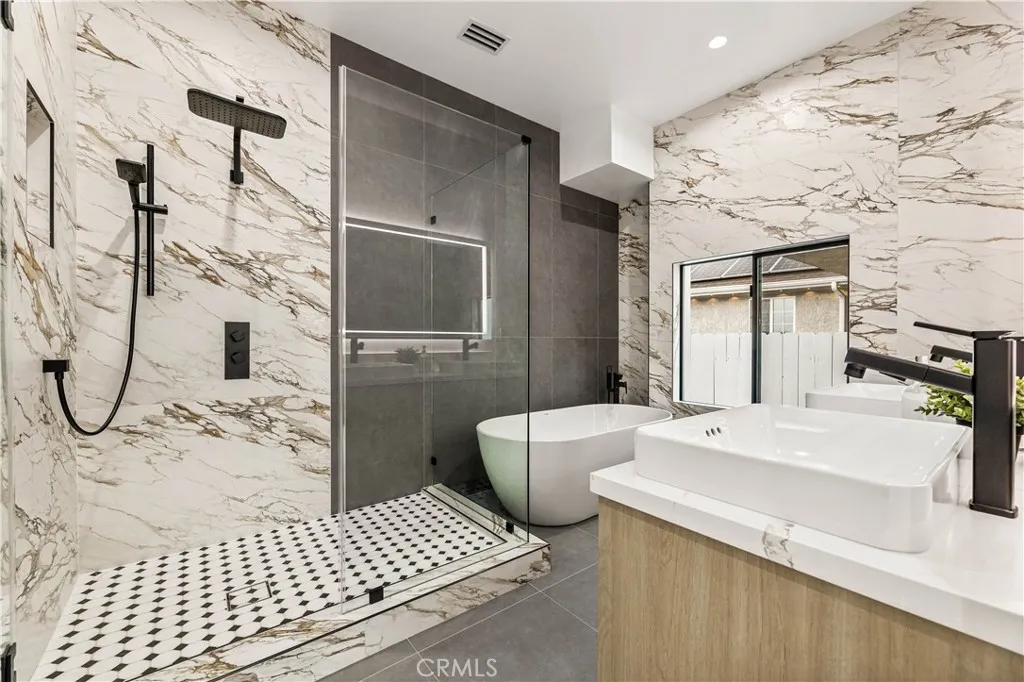 Additional image 78 of 1170 S Lucerne Blvd, Los Angeles, CA 90019