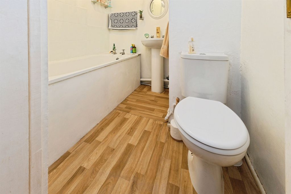 Additional image 12 of 3 bed flat for saleClaymond Court, Stockton-On-Tees TS20