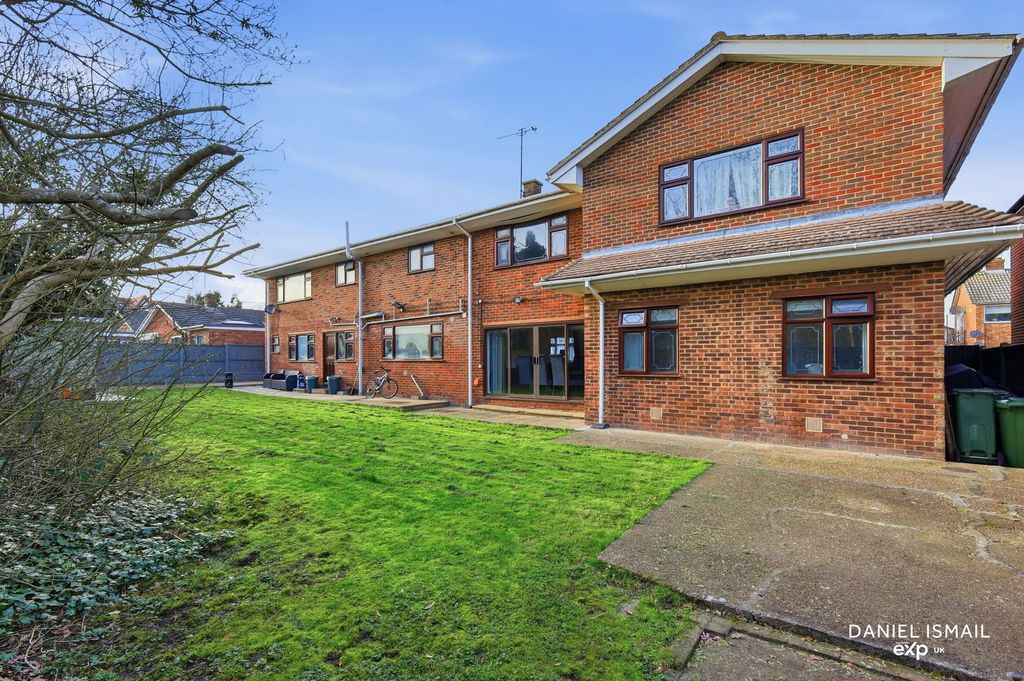 Additional image 19 of 8 bed detached house for saleWelbeck Drive, Langdon Hills, Basildon SS16