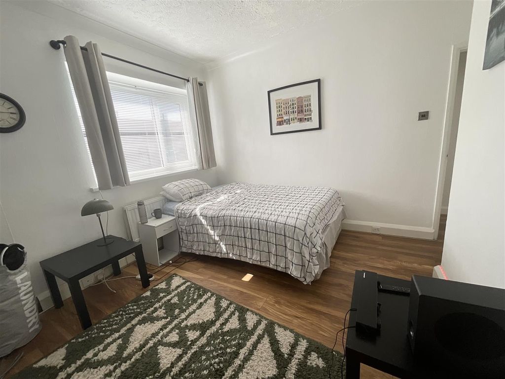 Additional image 15 of 2 bed flat for saleHigh Street, Llanelli SA15