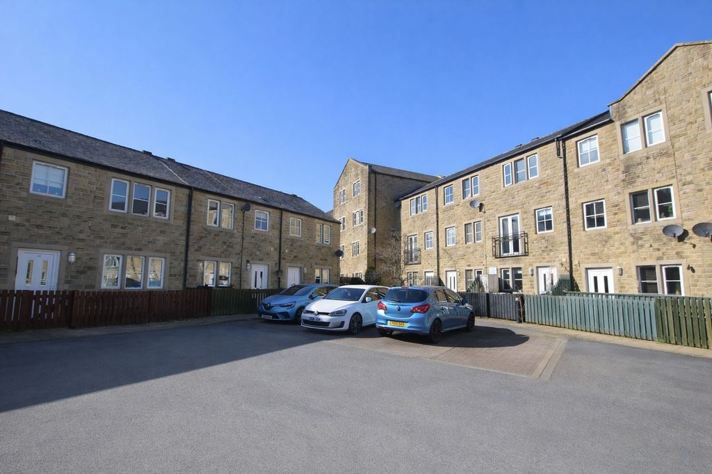 Additional image 4 of 3 bed flat for saleOxford Street, Todmorden OL14