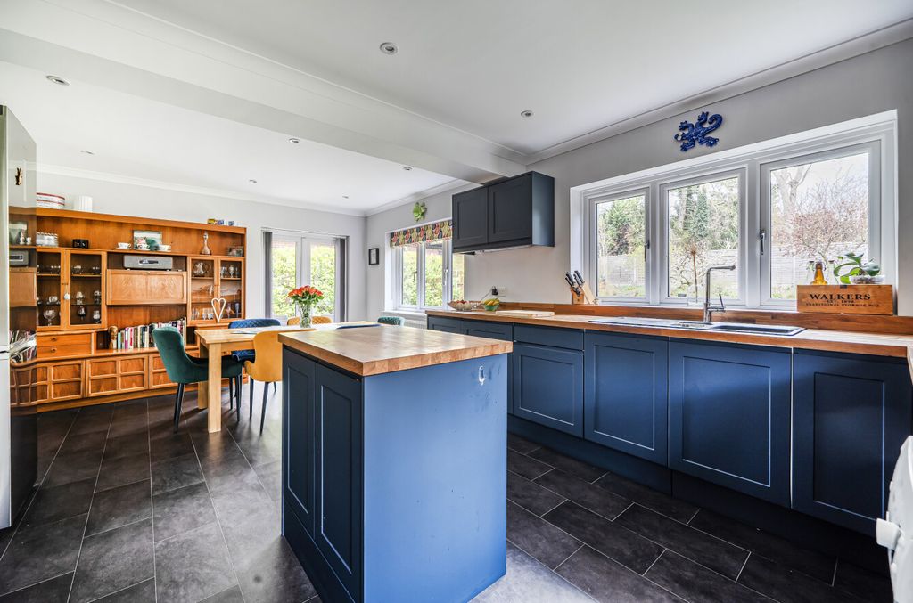 Additional image 8 of 4 bed detached house for saleHillside Road, Aldershot, Hampshire GU11