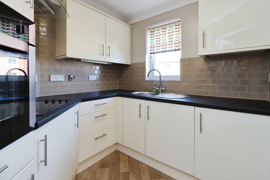 Additional image 3 of 2 bed flat for saleAbraham Court, Oswestry SY11