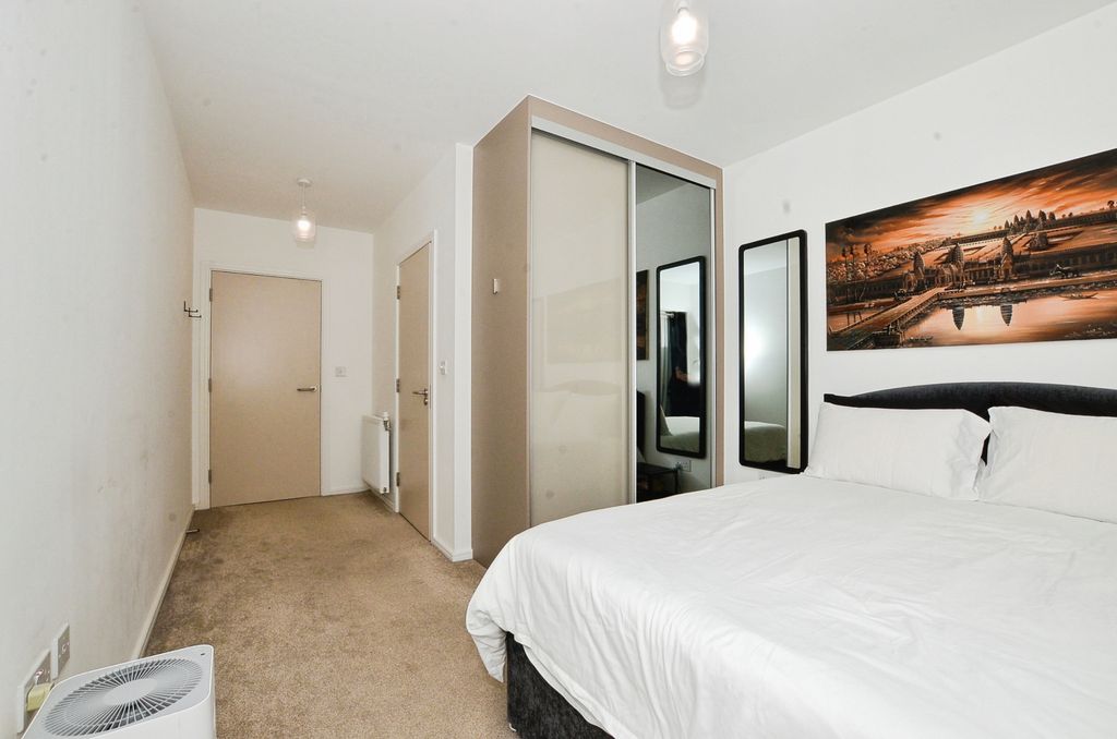 Additional image 3 of 2 bed flat for saleBucknall Place, Watford WD19