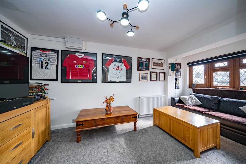 Additional image 2 of 4 bed detached house for saleAbbots Road, Abbots Langley WD5