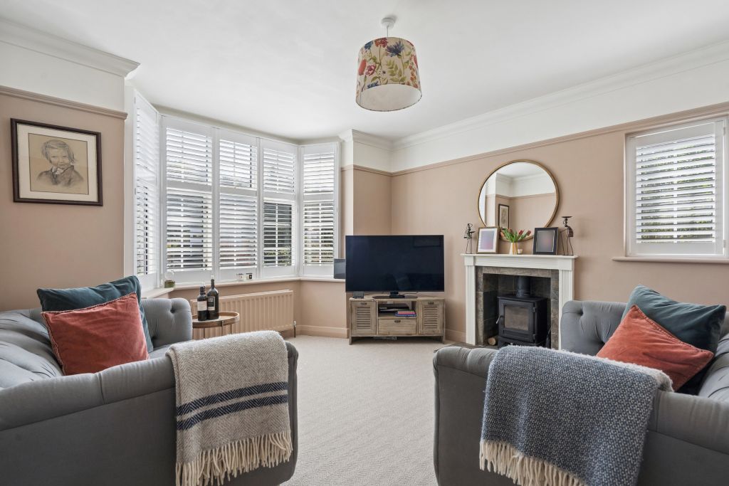Additional image 2 of 3 bed detached house for saleStation Road, Amersham HP7