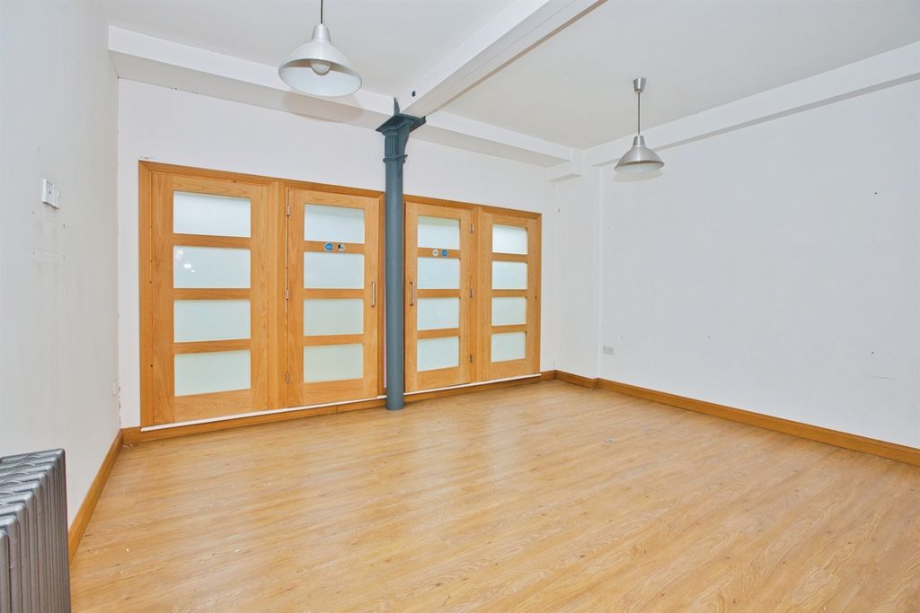 Additional image 5 of 2 bed flat for saleAbbey Street, Crewkerne TA18